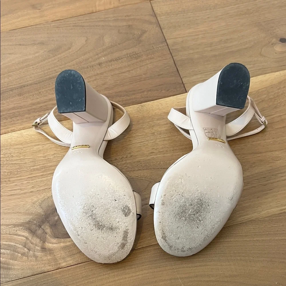 Gucci Cream Heels with Gold Accent - Picture 9 of 9